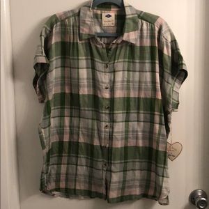 🚨MOVING SALE🚨short sleeve flannel